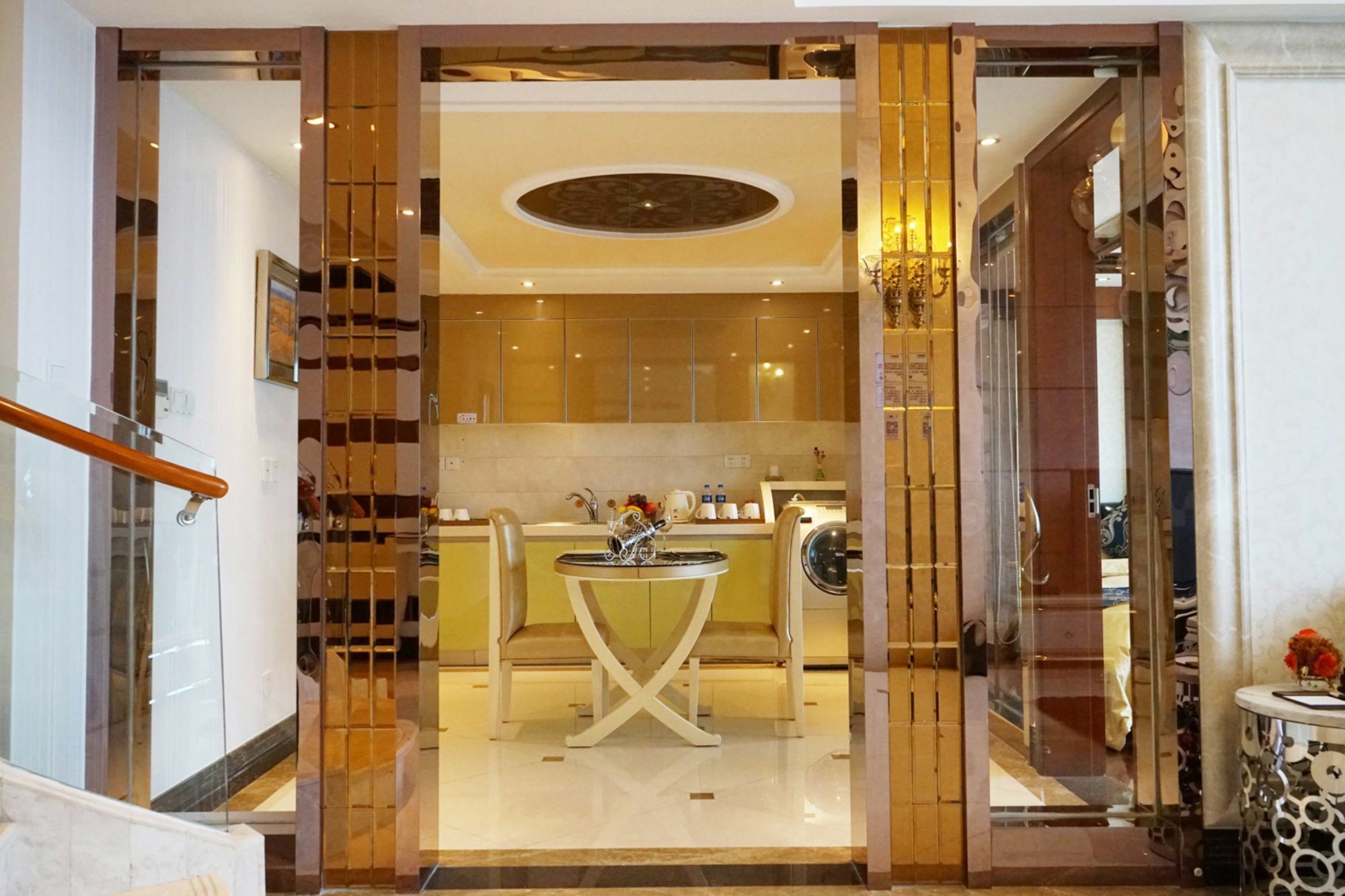South & North International Apartment Гуанчжоу Экстерьер фото